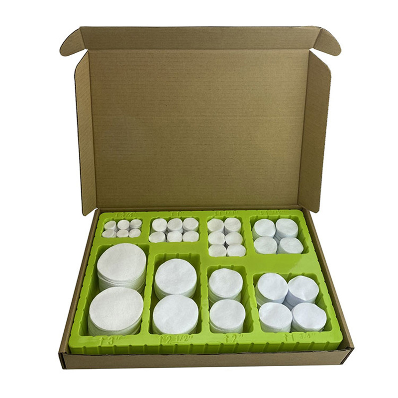 Uniwersalne, kwadratowe plastry do czyszczenia broni z białej bawełnianej tkaniny w blistrze